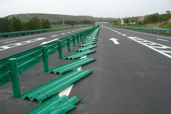 株洲波形护栏的维护与管理确保道路安全的关键步骤